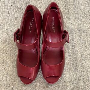 Reaction Kenneth Cole open toed shoes